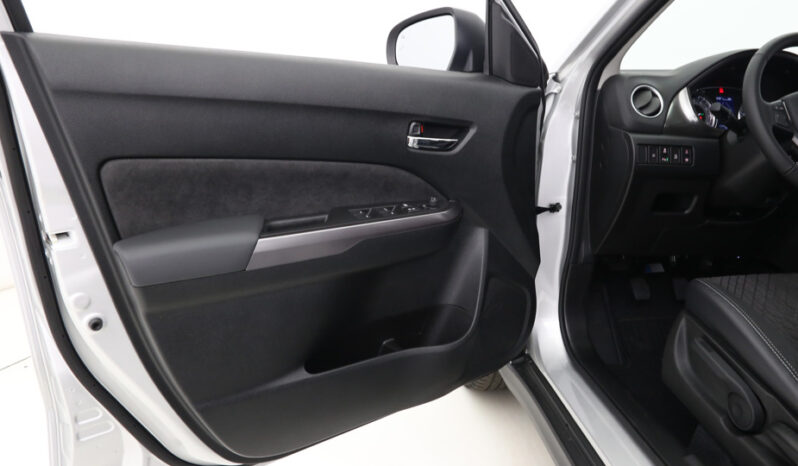 Suzuki VITARA STYLE sans toit panoramique 1.4 BoosterJet Hybrid 129ch 27770€ N°S71889.3 complet